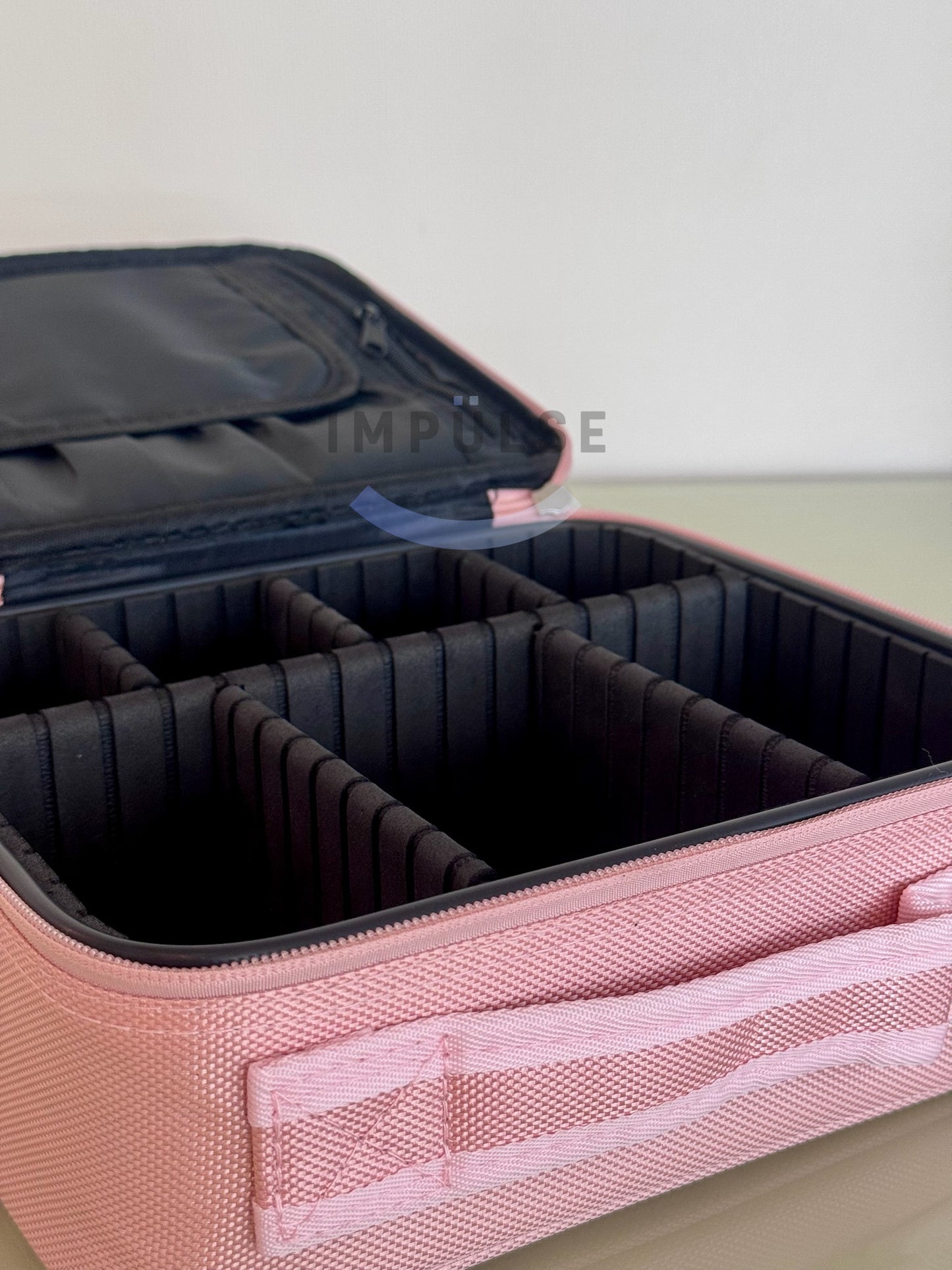 Organizador de Maquillaje Profesional con Divisores Ajustables e Interior Impermeable